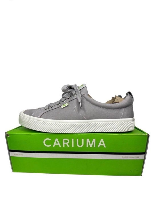 Cariuma Shoes - Cariuma OCA Low Light Grey Canvas Unisex Sneaker Women’s Size 11 Men’s Size 9.5